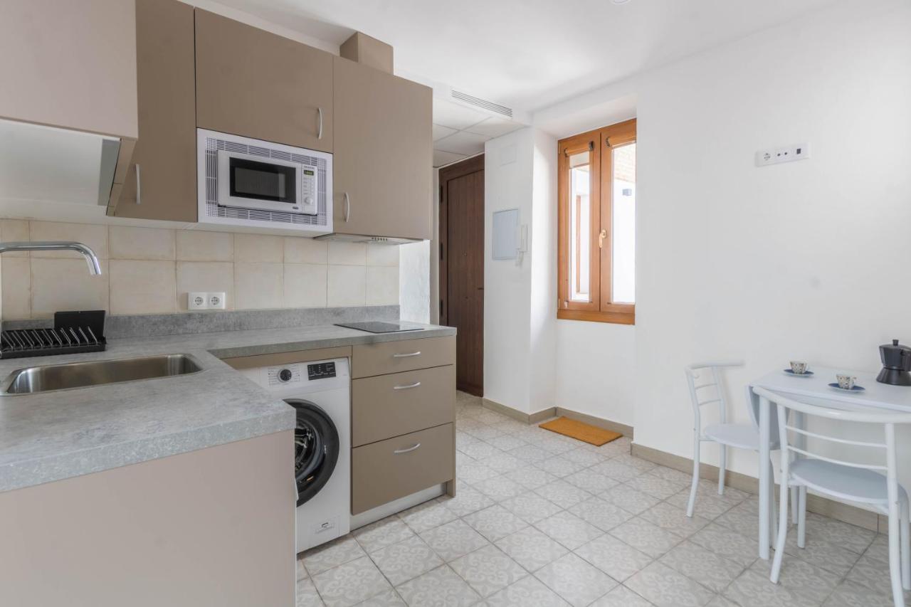 Apartamentos Miguel De Cervantes Centro Кордоба Екстериор снимка