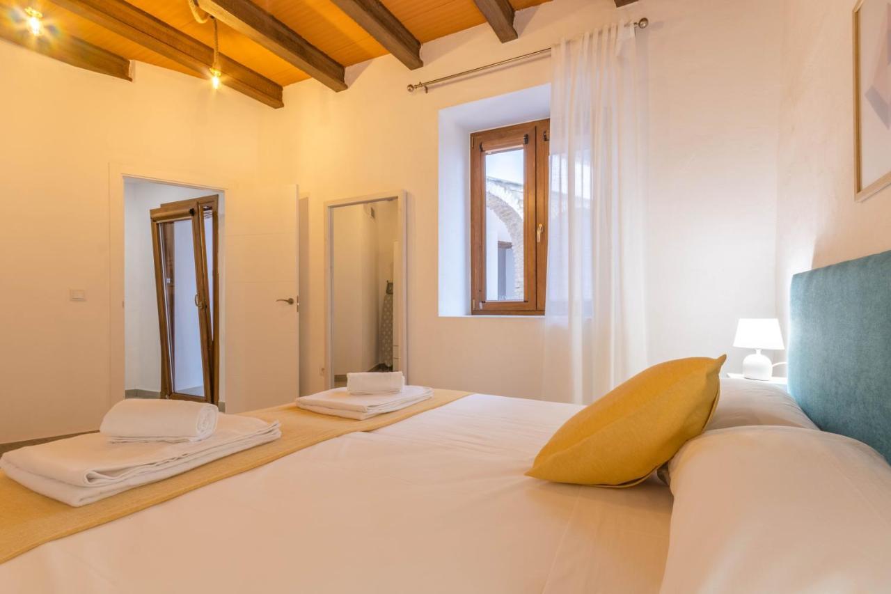 Apartamentos Miguel De Cervantes Centro Кордоба Екстериор снимка