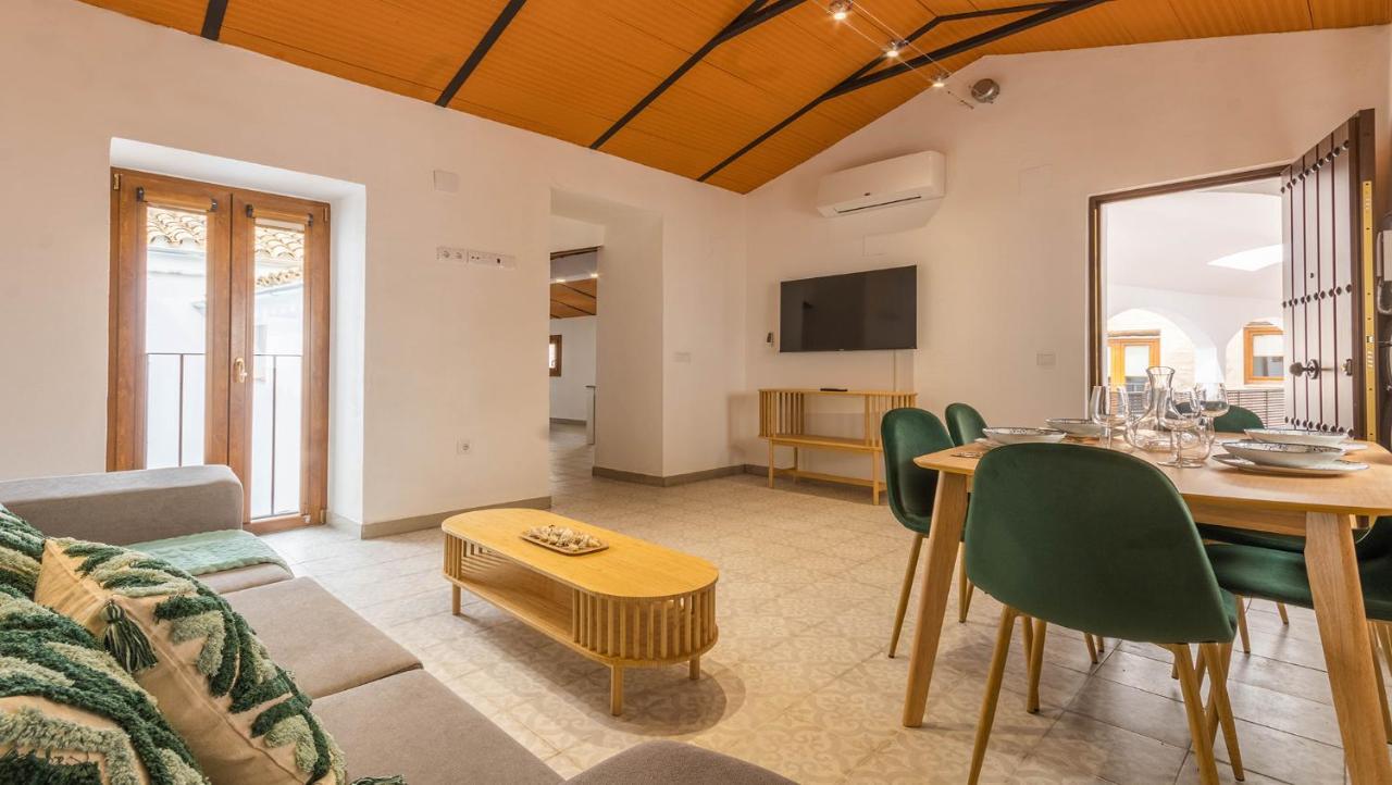 Apartamentos Miguel De Cervantes Centro Кордоба Екстериор снимка