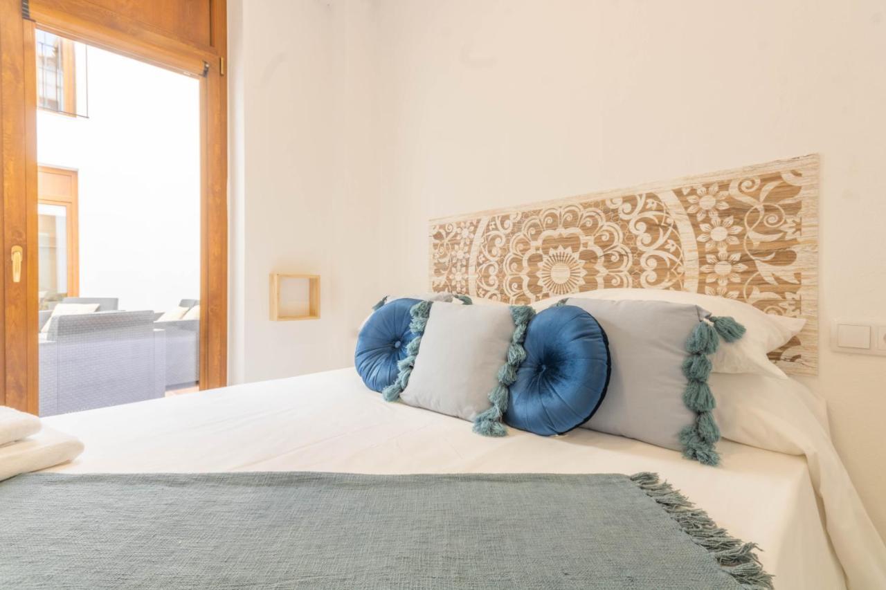 Apartamentos Miguel De Cervantes Centro Кордоба Екстериор снимка