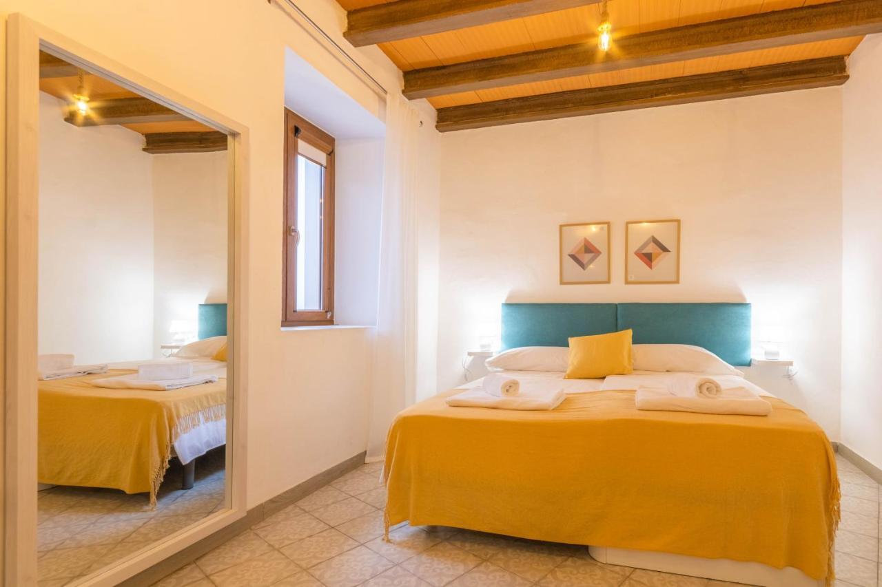 Apartamentos Miguel De Cervantes Centro Кордоба Екстериор снимка