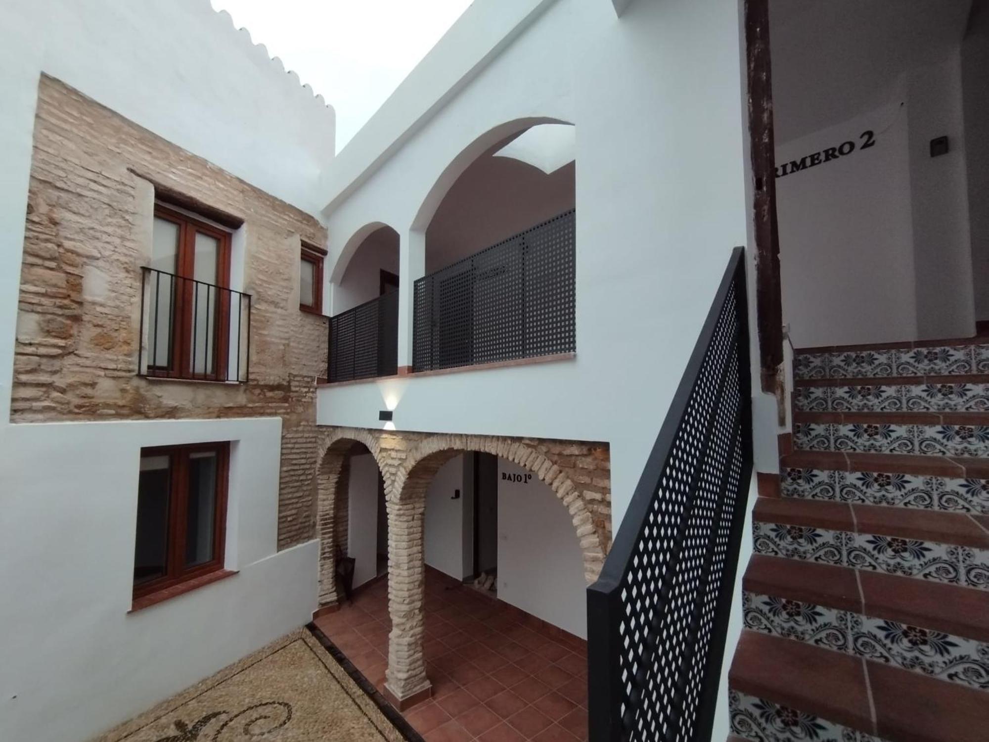 Apartamentos Miguel De Cervantes Centro Кордоба Екстериор снимка