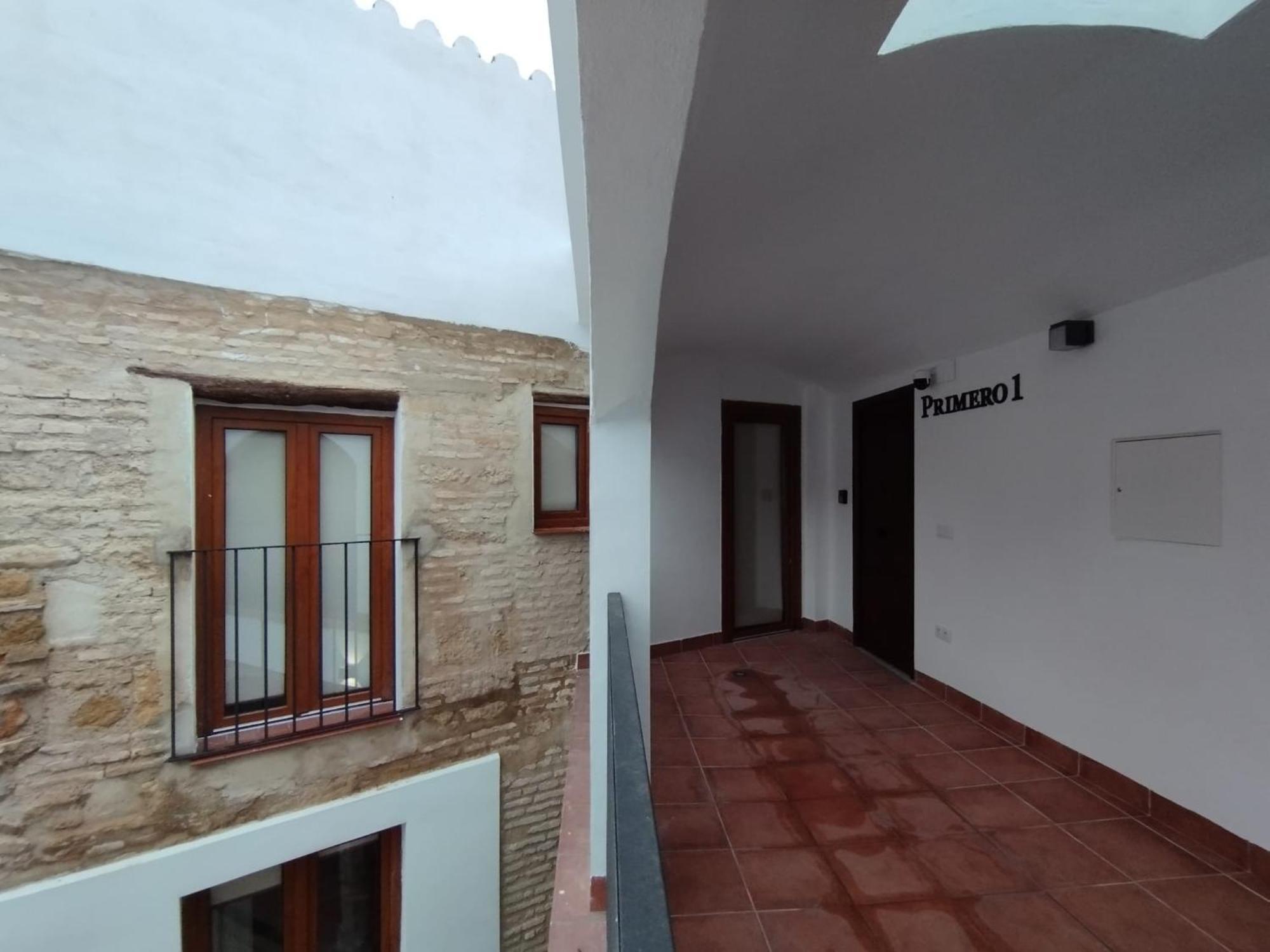 Apartamentos Miguel De Cervantes Centro Кордоба Екстериор снимка