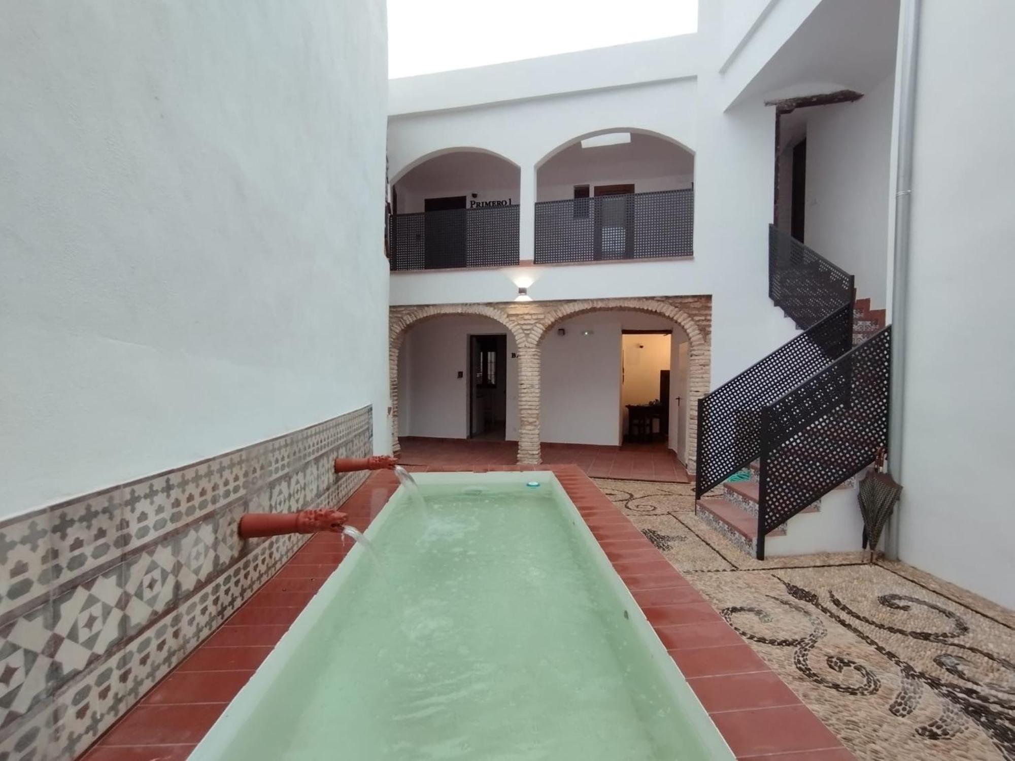 Apartamentos Miguel De Cervantes Centro Кордоба Екстериор снимка