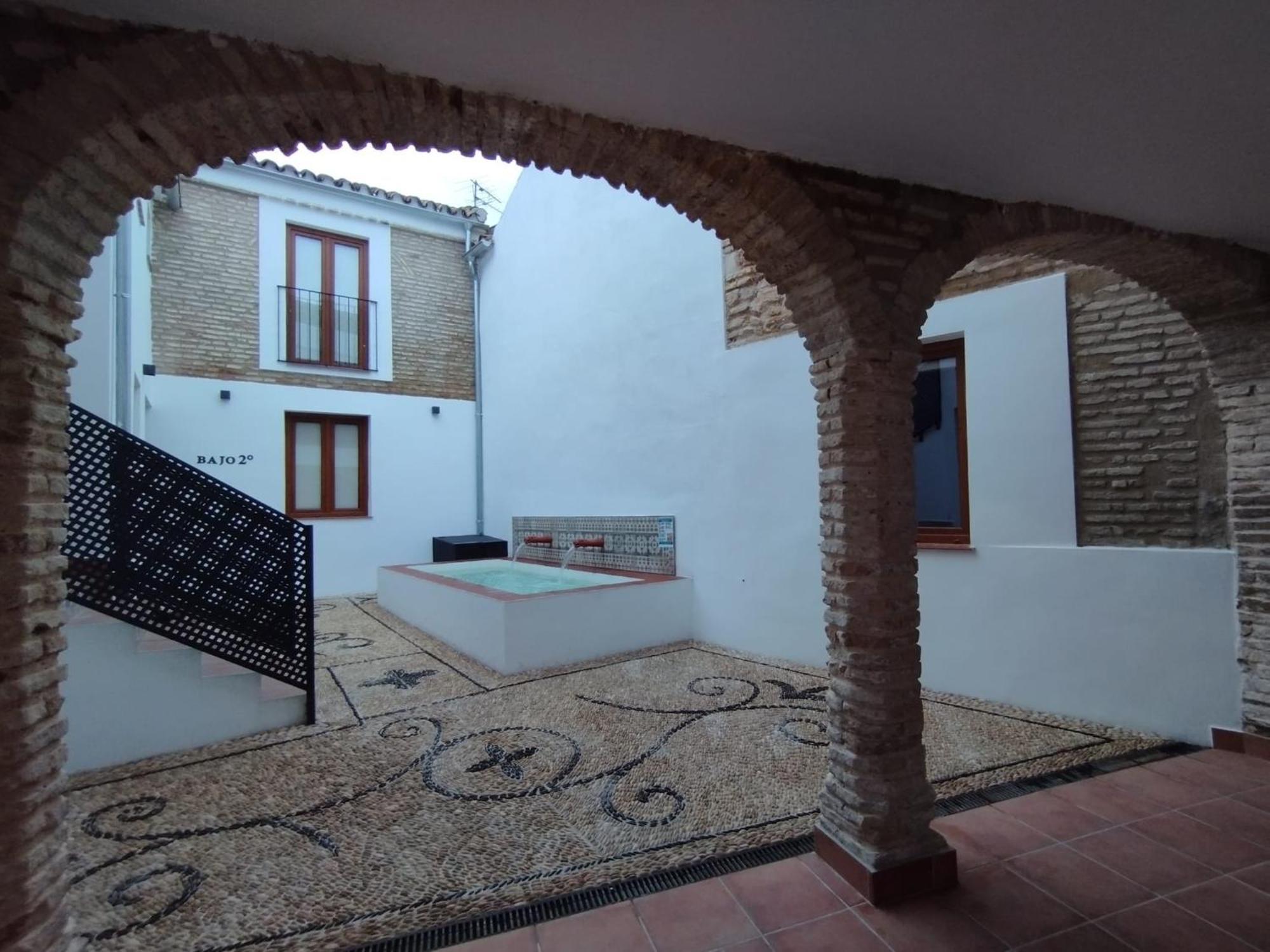 Apartamentos Miguel De Cervantes Centro Кордоба Екстериор снимка