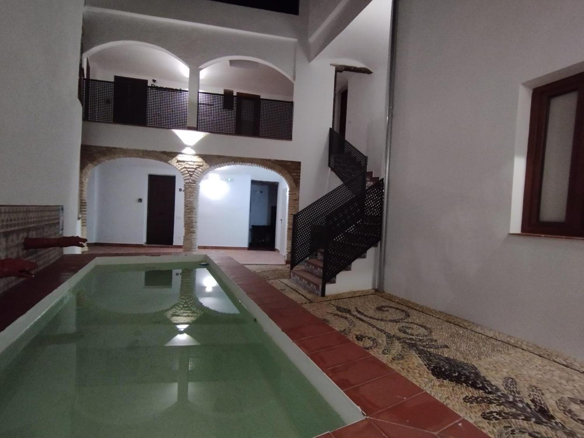 Apartamentos Miguel De Cervantes Centro Кордоба Екстериор снимка