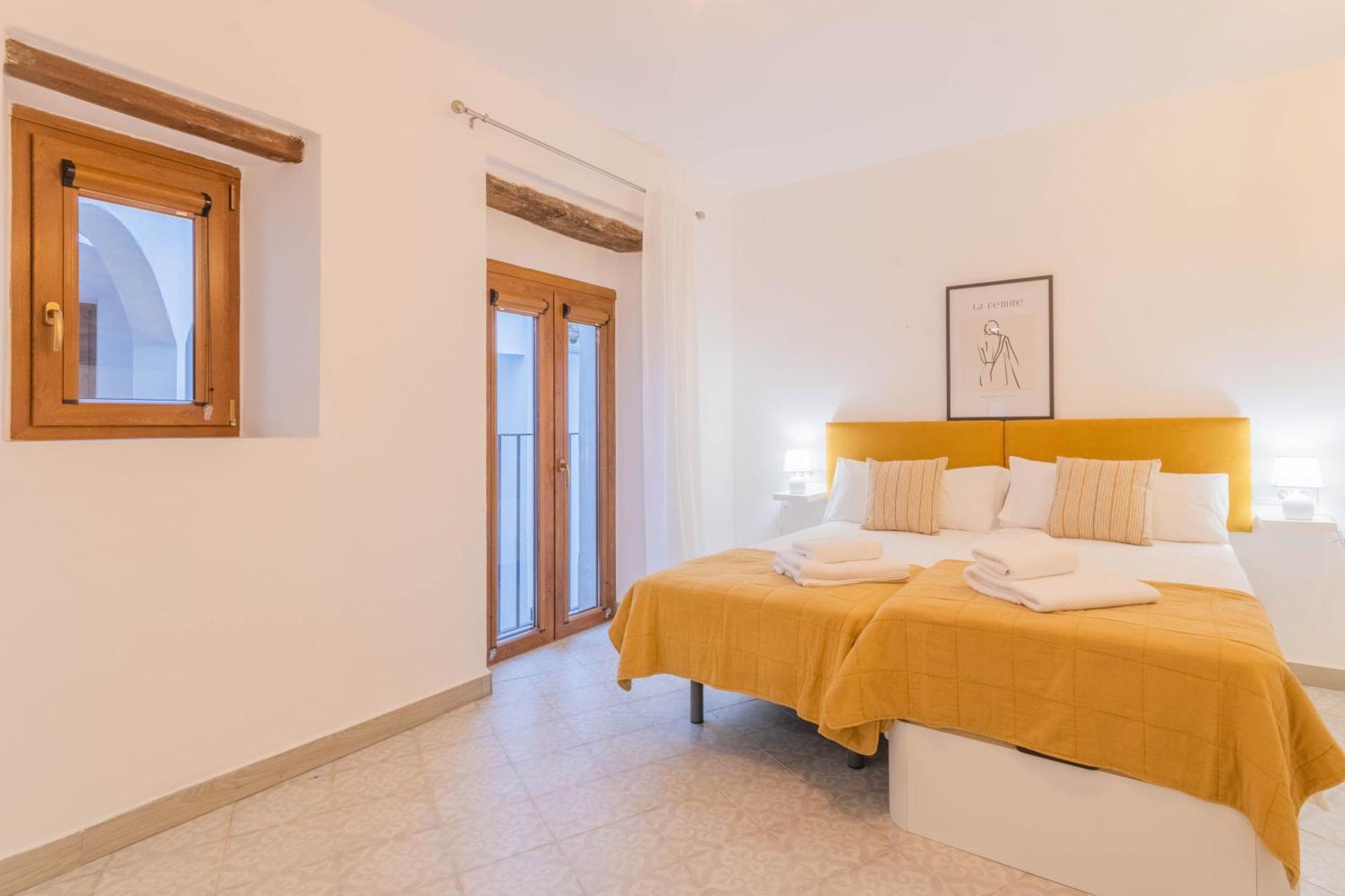 Apartamentos Miguel De Cervantes Centro Кордоба Екстериор снимка