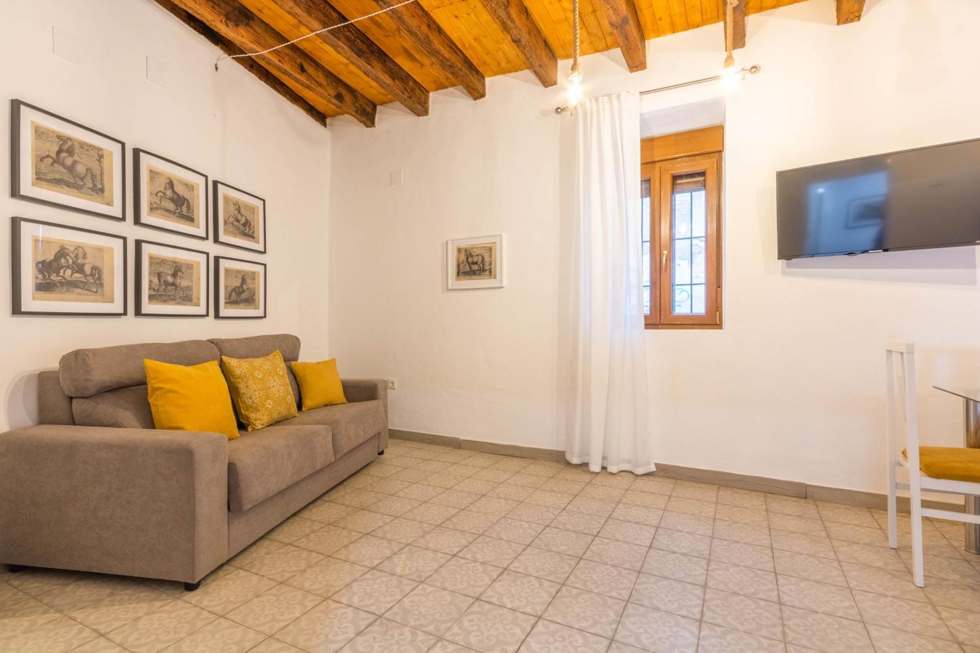 Apartamentos Miguel De Cervantes Centro Кордоба Екстериор снимка