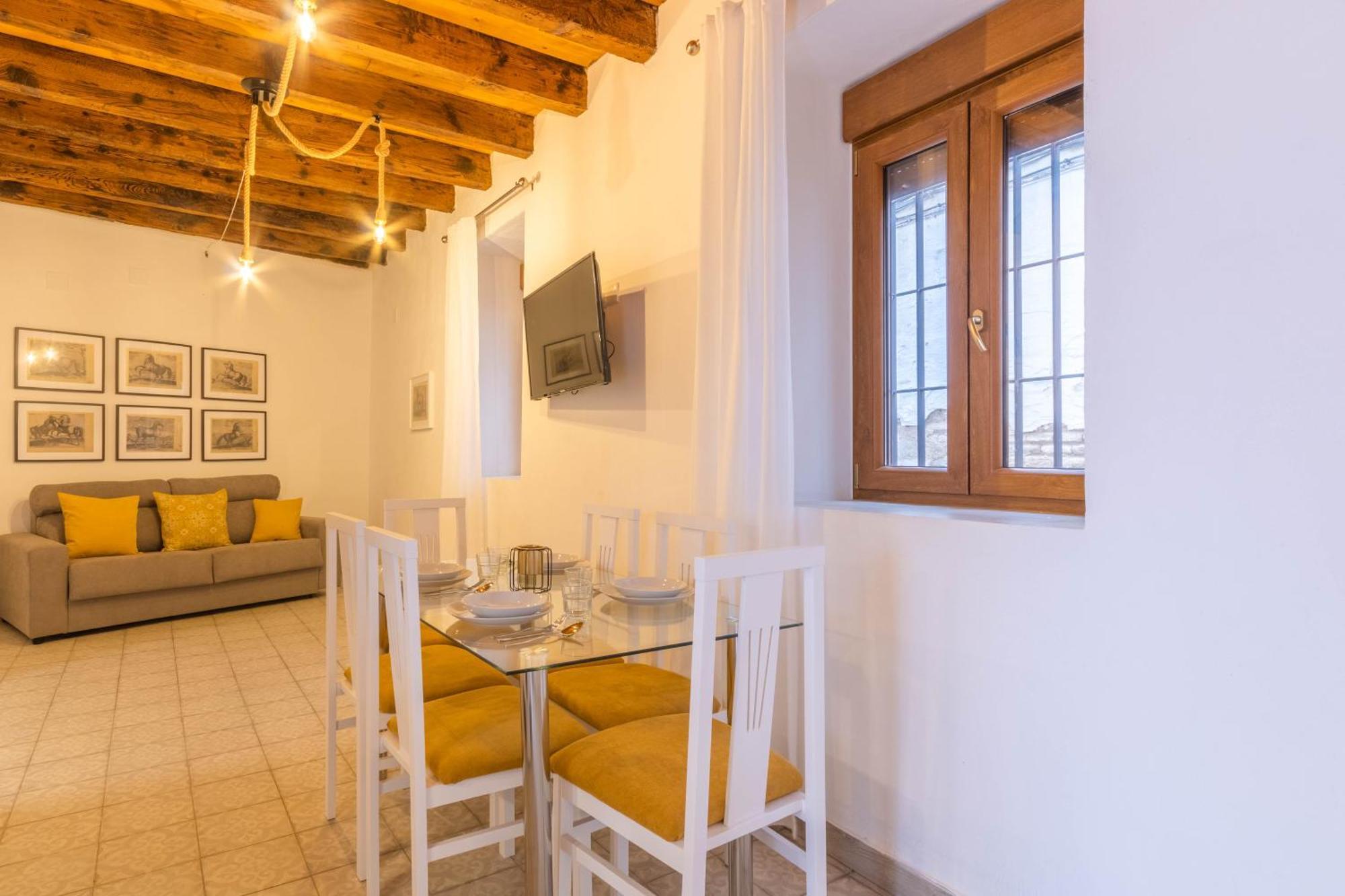 Apartamentos Miguel De Cervantes Centro Кордоба Екстериор снимка
